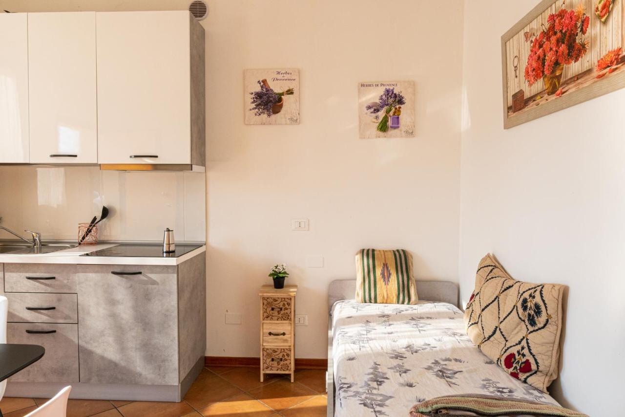 Gold Oasi - Business Solution Aparthotel Ferrara Bagian luar foto