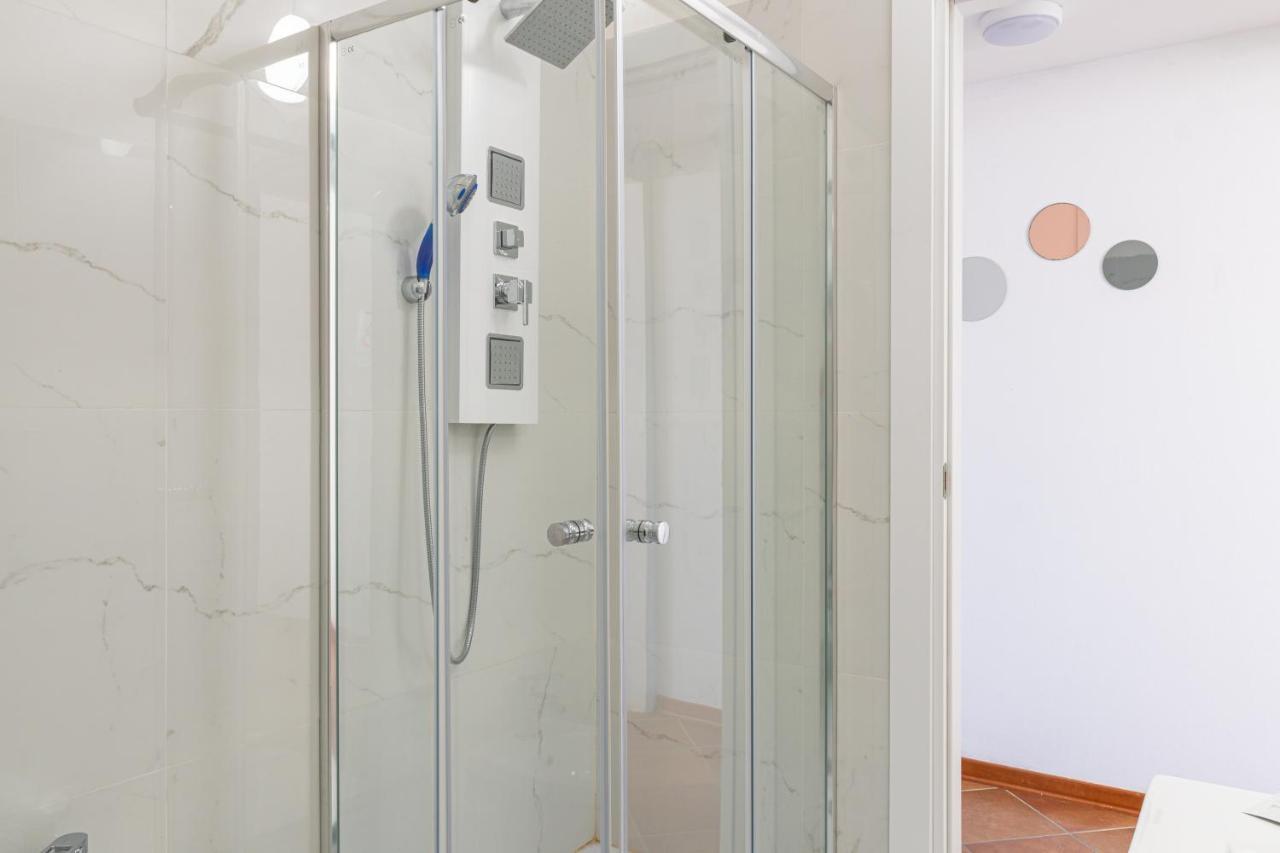 Gold Oasi - Business Solution Aparthotel Ferrara Bagian luar foto