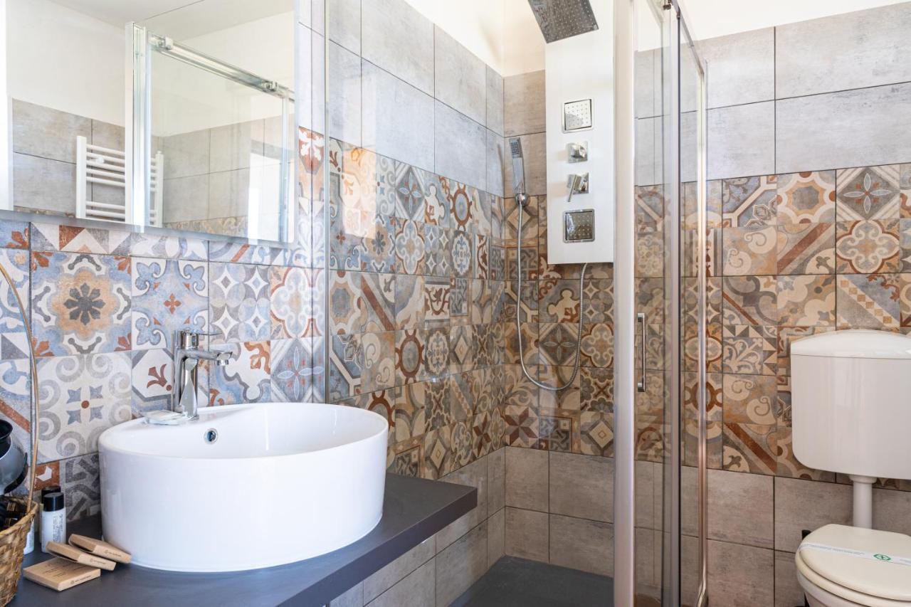 Gold Oasi - Business Solution Aparthotel Ferrara Bagian luar foto