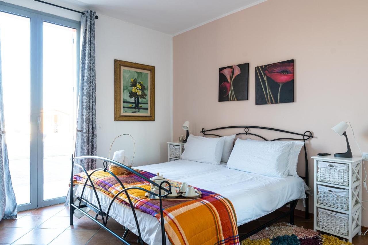 Gold Oasi - Business Solution Aparthotel Ferrara Bagian luar foto