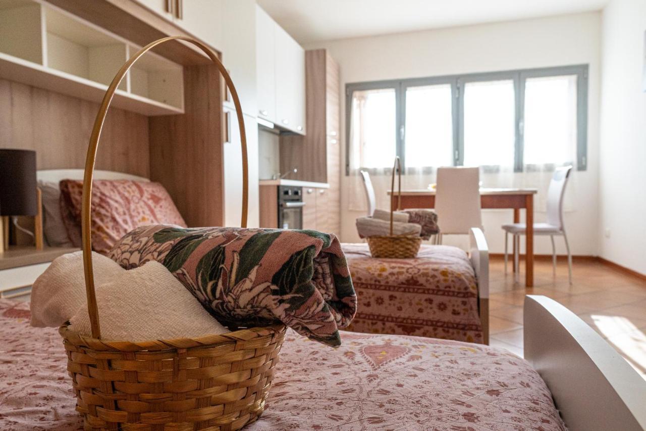 Gold Oasi - Business Solution Aparthotel Ferrara Bagian luar foto